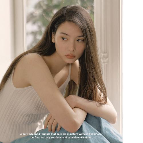 Dr. Althea ABC Glow Whipped Serum, 100 ml - ser de fata formulat cu Vegan Collagen Water si bakuchiol, care contribuie la hidratarea tenului si la metinerea confortului zilnic