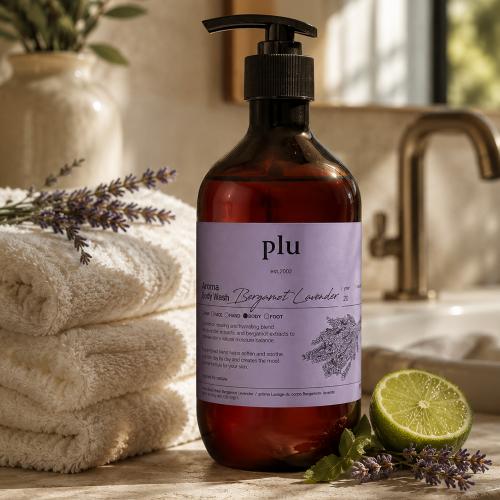 PLU Aroma Body Wash Bergamot Lavender, 500 gr - gel de dus formulat cu extract de lavanda si extract de bergamota salbatica, care contribuie la curatarea pielii si la mentinerea confortului cutanat