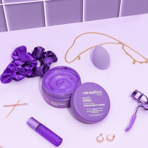 LEE STAFFORD Bleach Blondes Masca nuantatoare Violet Intens - Neutralizare tonuri galbene si hidratare intensa, 200 ml