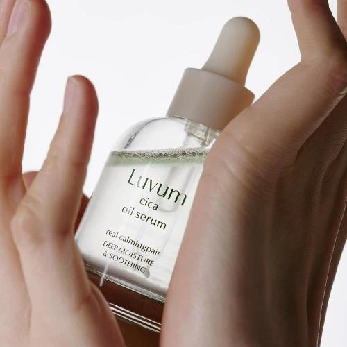 LUVUM Calming Repair Cica Oil Serum - Calmare, regenerare si hidratare pentru pielea sensibila , 30 ml