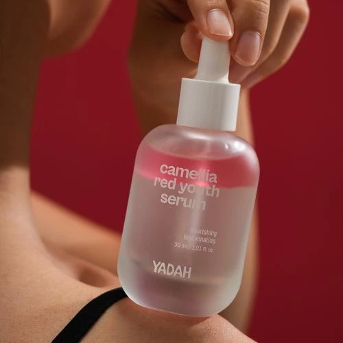 YADAH Camellia Red Ser bifazic pentru fata Red Youth - Hidratare intensa si efect antioxidant, 30 ml