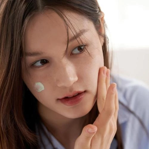 Nuse Care Tone-Up 03 Mint – Bază de machiaj corectoare pentru roșeață, cu efect calmant și hidratant, 30 ml 