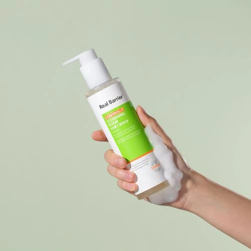 REAL BARRIER Control-T Spuma de curatare ten gras - Curatare delicata si calmare anti-sebum, 190 ml