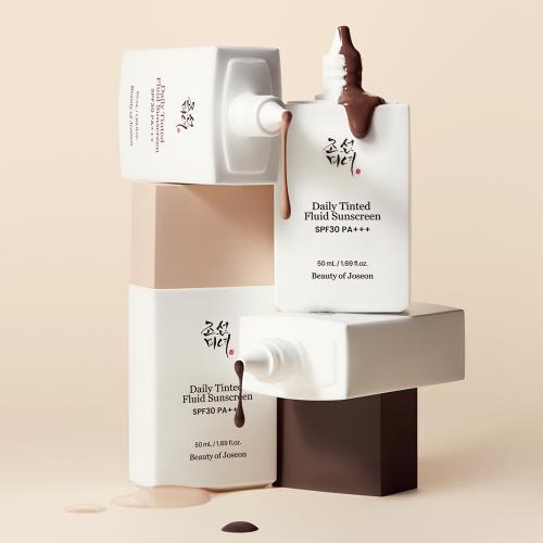 BEAUTY OF JOSEON Daily Tinted Fluid Sunscreen SPF30 PA+++, MY210, 50 ml - crema de fata formulata cu oxid de zinc si extract de Artemisia Capillaris, care contribuie la protectia solara si la metinerea aspectului proaspat, Tinted