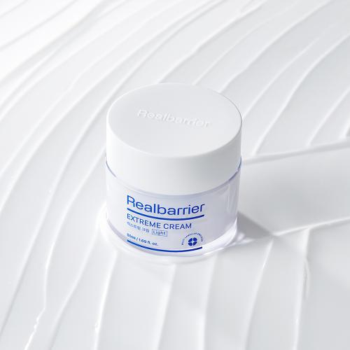 REAL BARRIER Extreme Cream Light - crema de fata formulata cu acid hialuronic si pantenol, care contribuie la hidratarea pielii si la mentinerea confortului cutanat - 50 ml