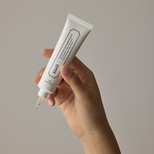 Dear Klairs Fundamental Gel pentru ochi - hidratant si tonifiant cu cafeina pentru cearcane, 35 ml