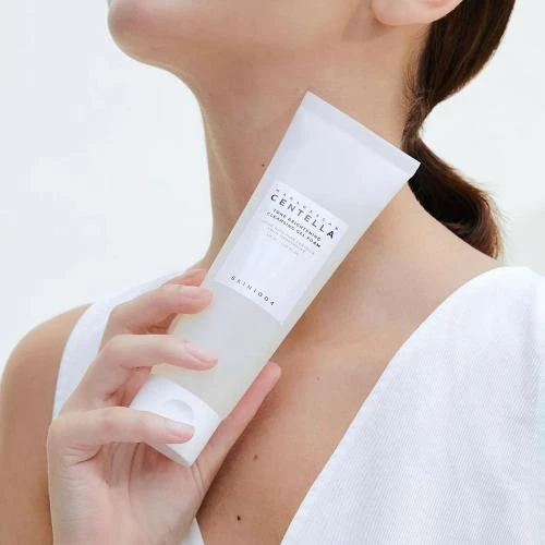 SKIN1004 Madagascar Centella Tone Brightening – Gel de Curățare Iluminator, 125 ml | Curățare și Clarificare a Tenului