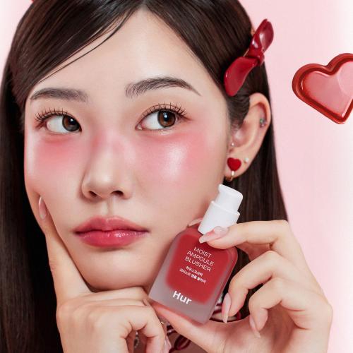 HOUSE OF HUR Moist Ampoule Blusher - fard de obraz lichid cu textura usoara tip ser, care contribuie la oferirea pielii unui plus natural de culoare si luminozitate si la metinerea confortului pielii pe parcursul zilei - 20 ml - 09 Ruby Red