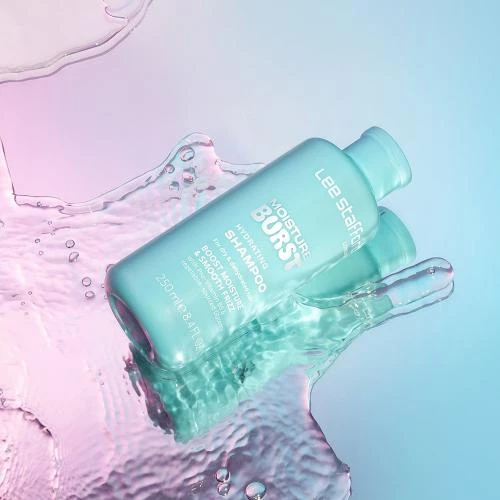 Lee Stafford Moisture Burst Sampon Hidratant Pro-Vitamina B5 - Curatare Delicata si Hidratare Intensa, 250 ml