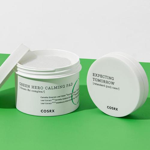 COSRX One Step Green Hero, 70 buc - toner de fata formulat cu complexul Green-RX si apa de baza derivata din ceai verde, care contribuie la indepartarea usoara a murdariei si reziduurilor si la mentinerea pielii hidratate si calmate