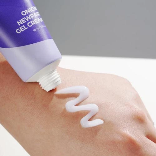 ISNTREE Onion Newpair Crema-Gel pentru fata Calmant Anti-pete - Calmare, Hidratare si Luminozitate, 50 ml