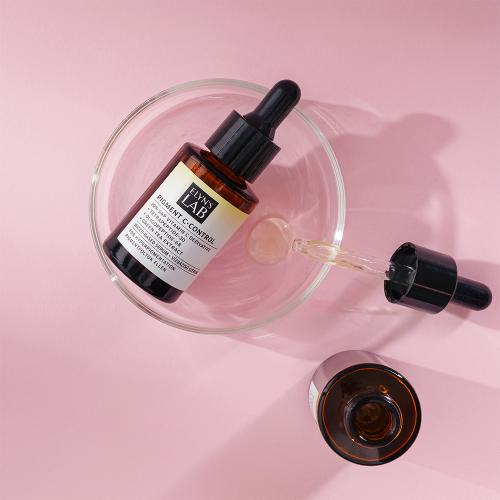 ELYN'S LAB Pigment C-Control 10% SAP Vitamin C - ser de fata formulata cu Sodium Ascorbyl Phosphate si Tetrapeptida-30, care contribuie la iluminarea pielii si la uniformizarea tonusului pielii - 30 ml