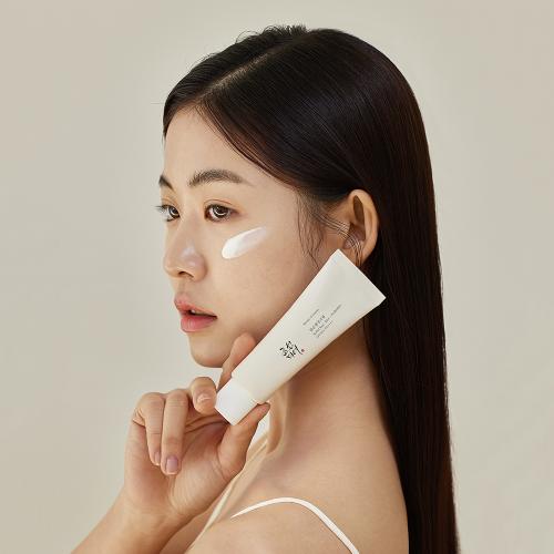 BEAUTY OF JOSEON Relief Sun Cream SPF 50+ - crema de fata formulata cu extract de orez si extracte fermentate din cereale, care contribuie la hidratarea pielii uscate si la calmarea pielii - 50 ml