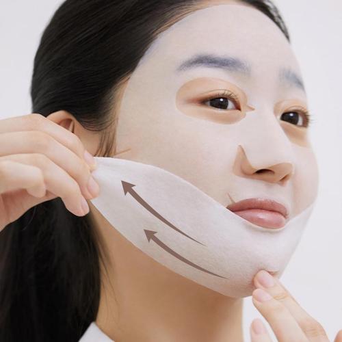 MEDIHEAL Retinol Collagen Ampoule Lifting Sheet Mask - masca de fata tip servetel formulata cu retinol si colagen, care contribuie la hidratarea pielii si la imbunatatirea aspectului ridurilor - 30 ml