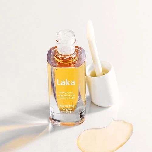 LAKA Soothing Vegan Lip Oil Ulei de buze Nourishing Yellow - hidratare si elasticitate, 4.5 ml