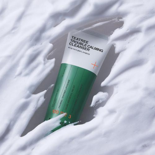 MEDIHEAL Teatree Cleanser Trouble Calming, 120 ml - gel de curatare formulat cu arbore de ceai si derivati de acid hialuronic, care contribuie la curatarea porilor si la indepartarea excesului de sebum si la metinerea confortului pielii dupa curatare