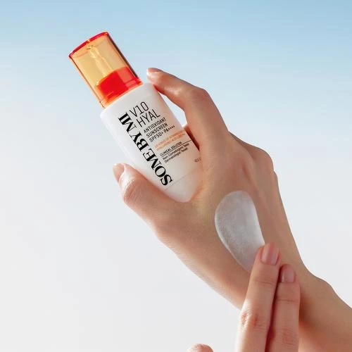 SOME BY MI V10 Hyal Antioxidant Sunscreen crema de fata - hidratare si calmare, 40 ml