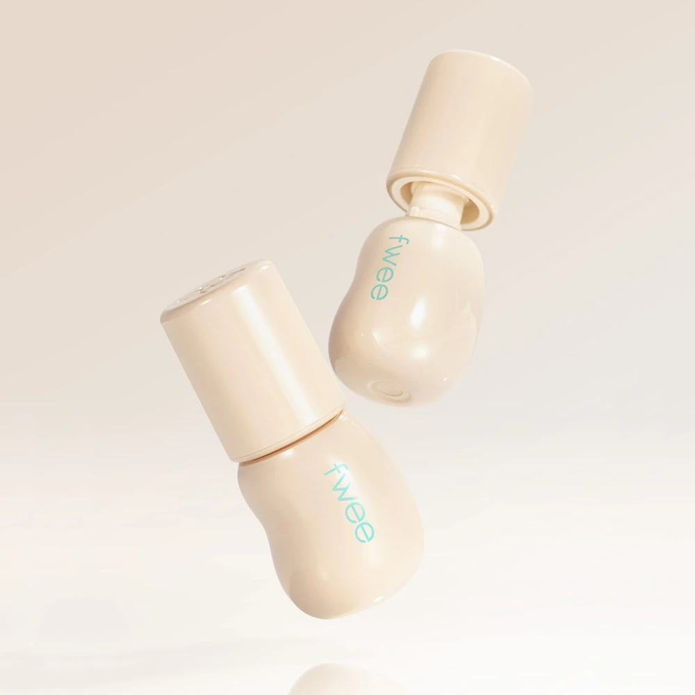 FWEE 4D Voluming Plumper Luciu de Buze Volumizant Transparent - Volum Instant si Hidratare Intensa, 4.8 gr