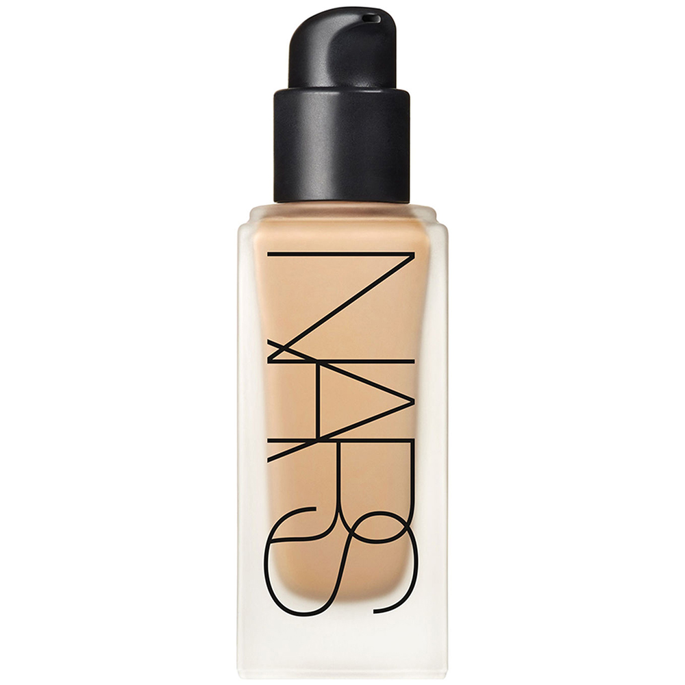 All Day Luminous Weightless Fond de ten 1 Syracuse/Medium-Dark