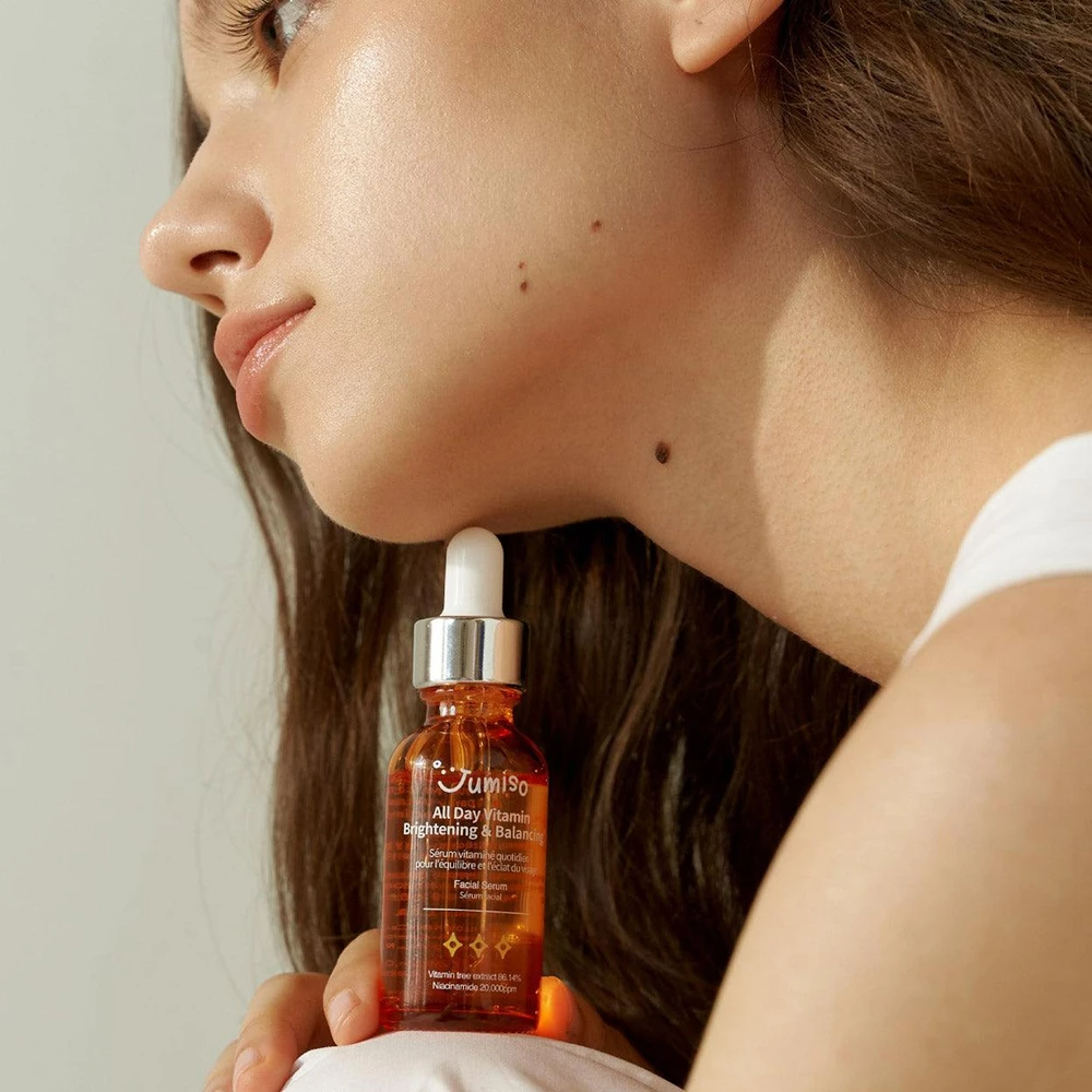 JUMISO All Day Vitamin Ser pentru fata Brightening - Vitamina C si Niacinamida pentru luminozitate si hidratare, 30 ml