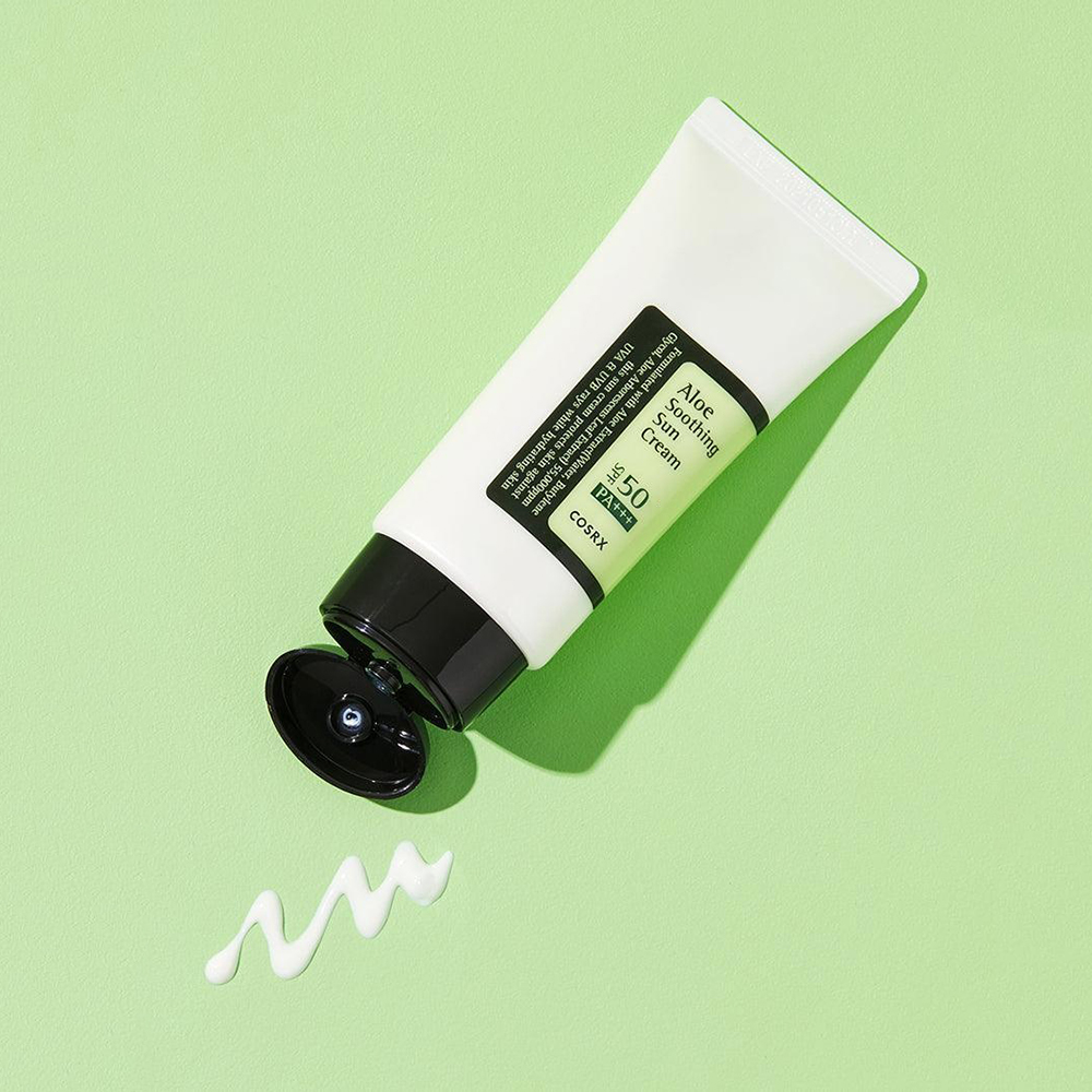COSRX Aloe Soothing Sun Cream SPF50, 50 ml - Crema de fata formulata cu extract de frunze de Aloe Arborescens, care contribuie la protectia UV UVA si UVB si la mentinerea confortului cutanat