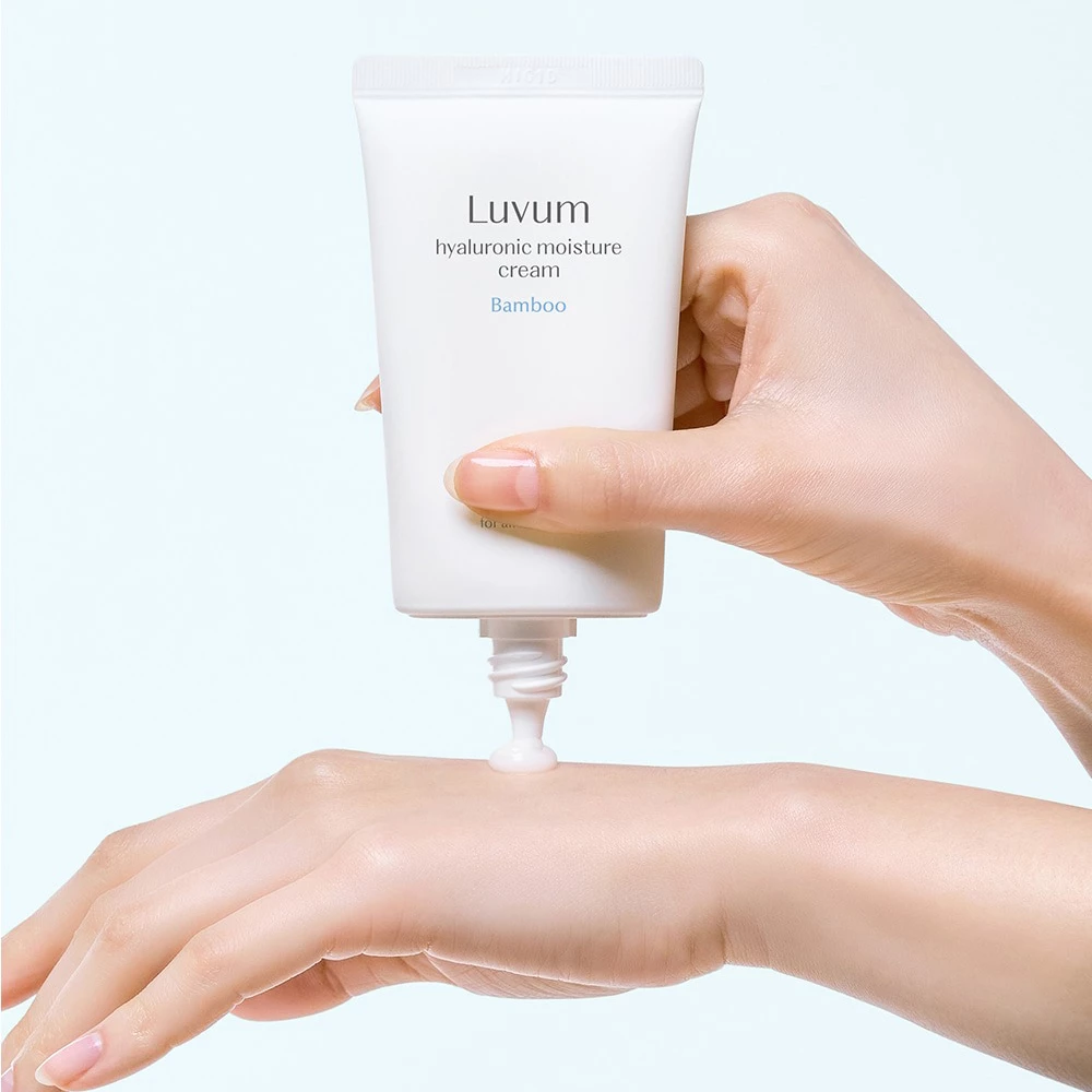 LUVUM Hyaluronic Moisture Bamboo Crema de fata cu Acid Hialuronic si Apa de Bambus - Hidrateaza, calmeaza iritatiile si sustine regenerarea celulara, 70 ml