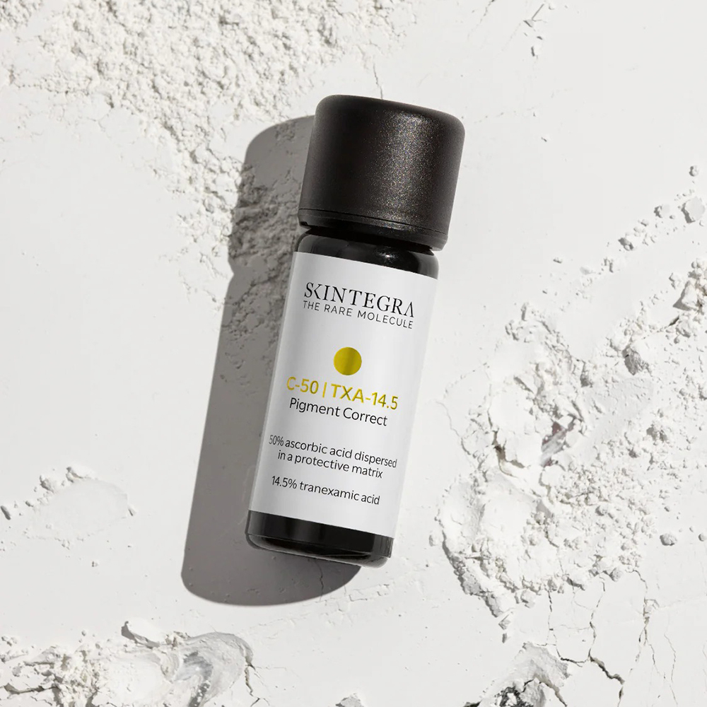 SKINTEGRA C-50 TXA-14.5 Pigment Correct, 4.5 gr - pudra de fata formulata cu acid ascorbic si acid tranexamic, care contribuie la uniformizarea nuantei tenului si la reducerea aspectului hiperpigmentarii
