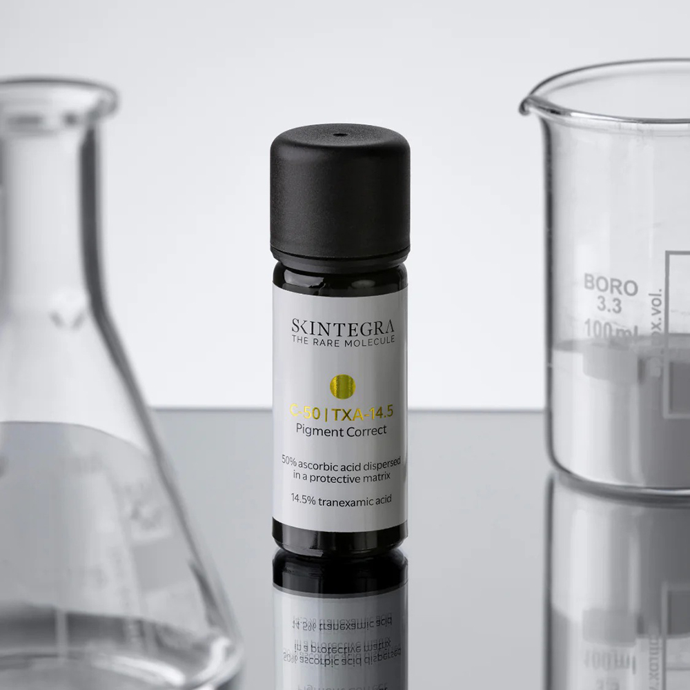 SKINTEGRA C-50 TXA-14.5 Pigment Correct, 4.5 gr - pudra de fata formulata cu acid ascorbic si acid tranexamic, care contribuie la uniformizarea nuantei tenului si la reducerea aspectului hiperpigmentarii