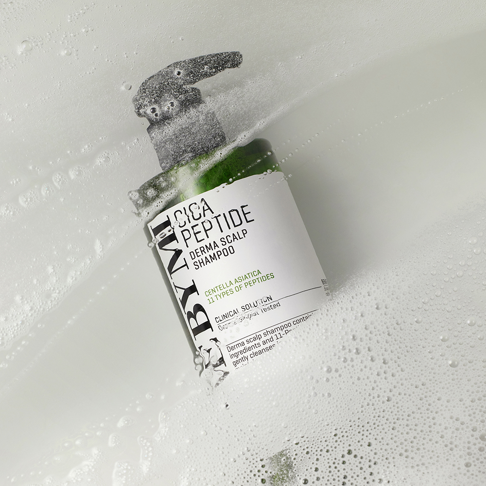 SOME BY MI Cica Peptide Derma Scalp Shampoo - sampon formulat cu Centella Asiatica CICA si complex de 11 peptide, care contribuie la curatarea scalpului si la metinerea senzatiei de prospetime si calmare - 285 ml