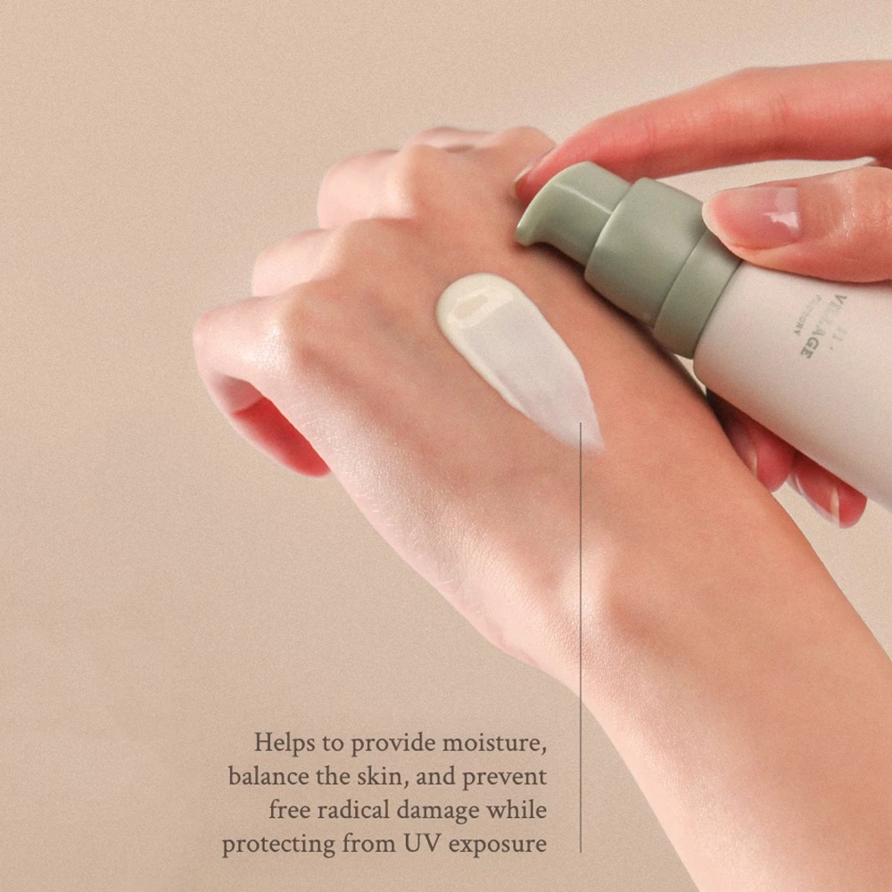 VILLAGE 11 FACTORY Daily Mild Sun Fluid Crema de fata SPF50 - Protectie UV si Hidratare cu Niacinamida, 50 ml