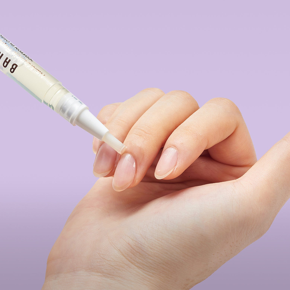 Dual Effect Nail and Cuticle Care Essence Oil Pen with Ceramic Pusher Ulei de unghii 2 ml