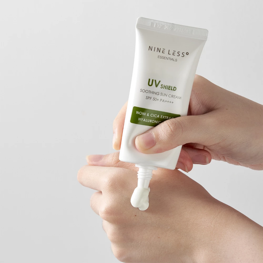 NINE LESS Essentials Crema de fata SPF 50+ PA++++ - Protectie UV si Hidratare Calmanta, 50 gr