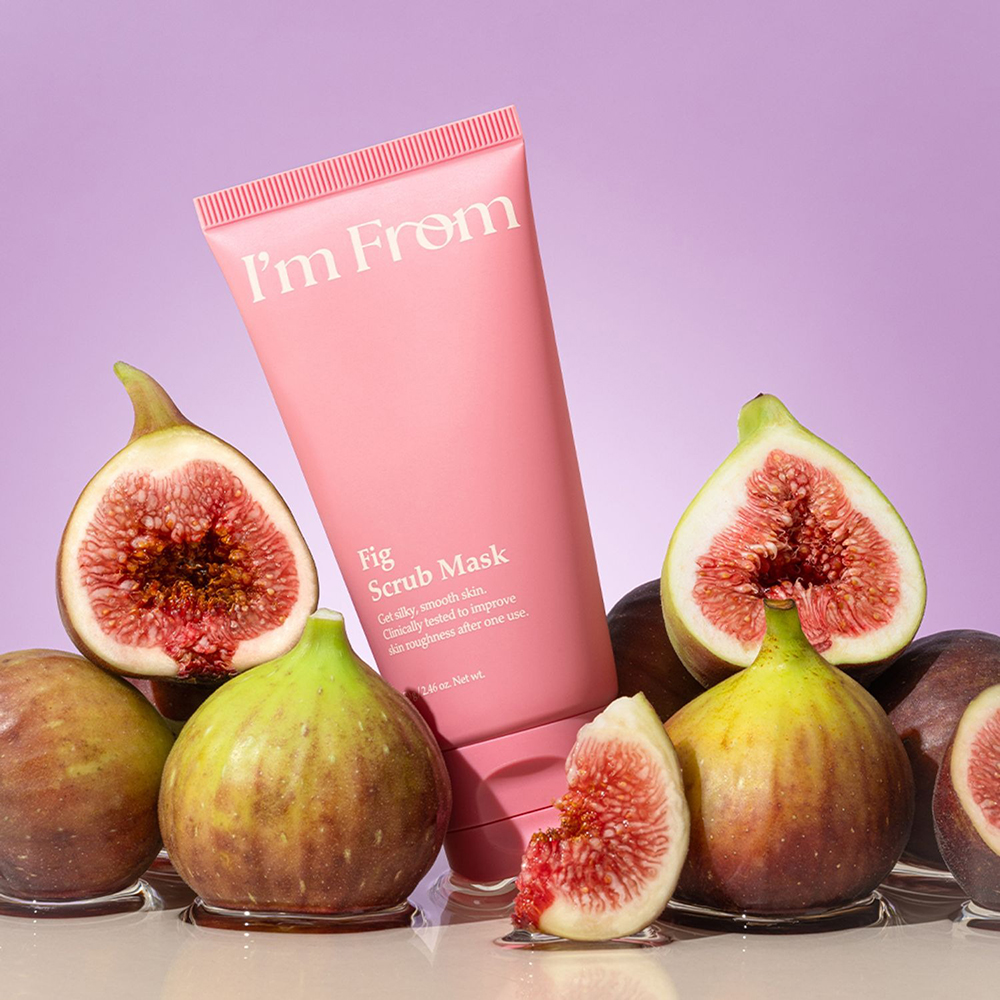 I'M FROM Fig Scrub Mask 70 gr - Masca de fata formulata cu pudra de smochine si zahar negru fin macinat, care contribuie la exfoliere si la metinerea unui nivel optim de hidratare