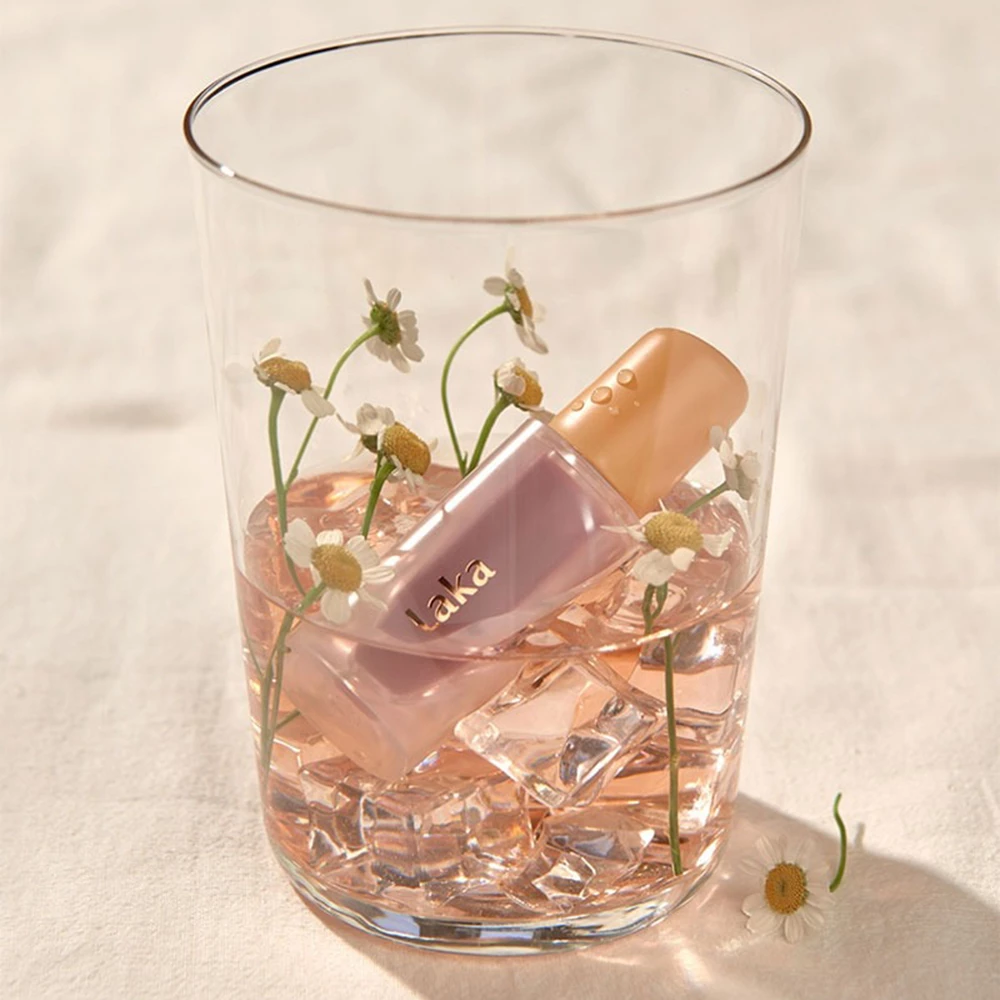 LAKA Fruity Glam Tint nuantator pentru buze 129 Maroni - hidratare si rezistenta, 4.5 gr