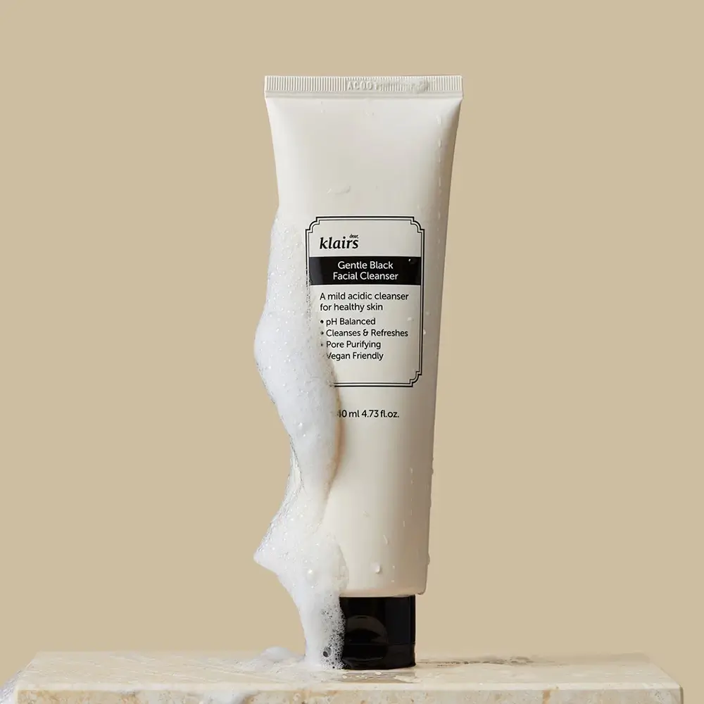 Dear Klairs Gentle Black Spuma de curatare faciala - curatare blanda si hidratare intensa, 140 ml
