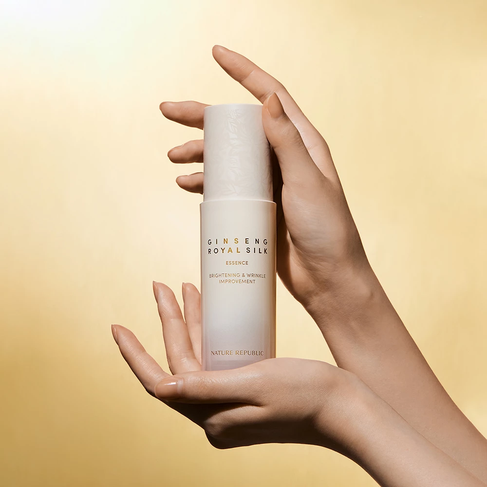 NATURE REPUBLIC Ginseng Royal Silk Esenta pentru fata Iluminatoare - Nutritie Intensiva si Stralucire, 40 ml