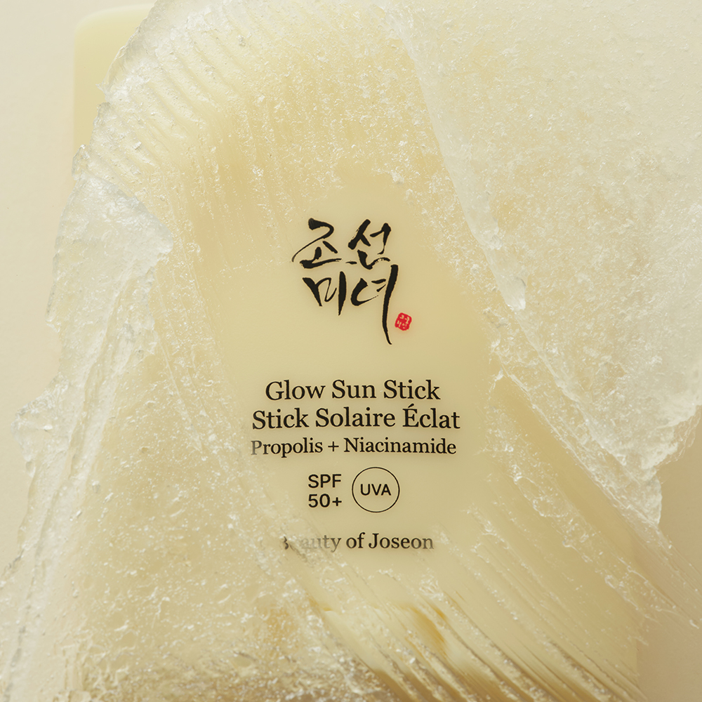 BEAUTY OF JOSEON Glow Sun Stick Propolis+Niacinamide SPF50+ 14 gr - Stick pentru fata formulat cu propolis si niacinamida, care contribuie la protectia solara SPF 50+, Daily