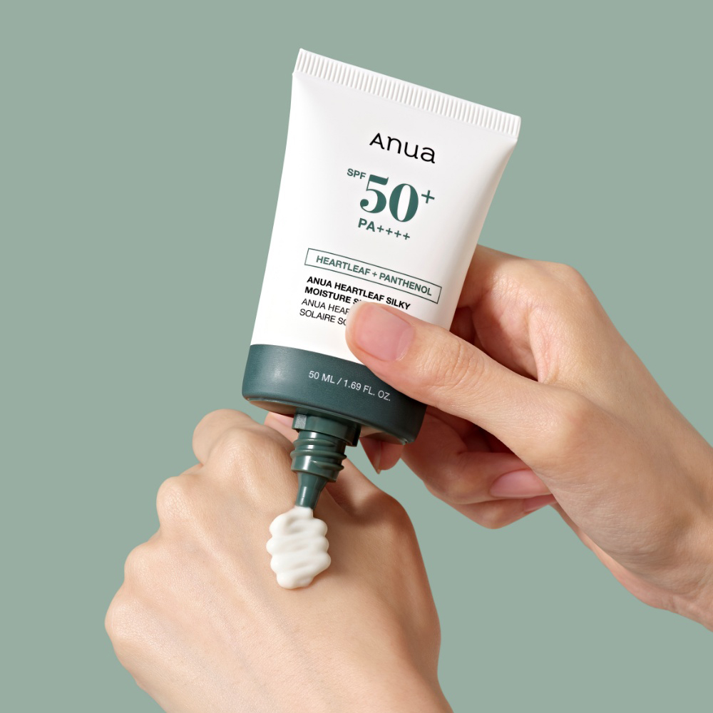 ANUA Heartleaf Silky Moisture Sun Cream SPF50+ PA++++, 50 ml - Crema de fata formulata cu extract de Heartleaf si pantenol, care contribuie la protectia pielii impotriva razelor UVA si UVB si la metinerea hidratarii si a confortului cutanat