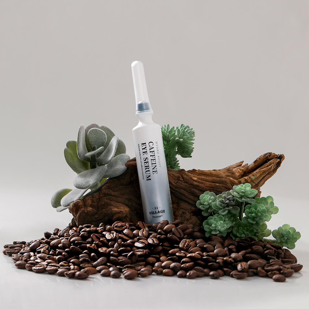 VIllage 11 FACTORY Hydro Boost Caffeine Eye Serum 10 ml - Crema contur ochi formulata cu cafeina si niacinamida, care contribuie la reducerea aspectului umflat si la uniformizarea zonei de sub ochi