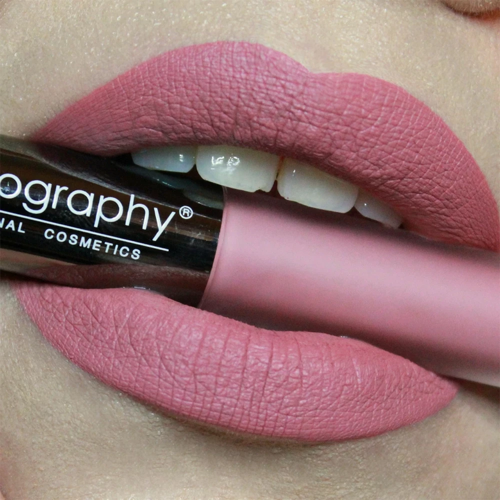 Bodyography Lip Lava – Ruj Lichid cu Finisaj Natural, Nuanța Au Naturel | Machiaj Profesional USA