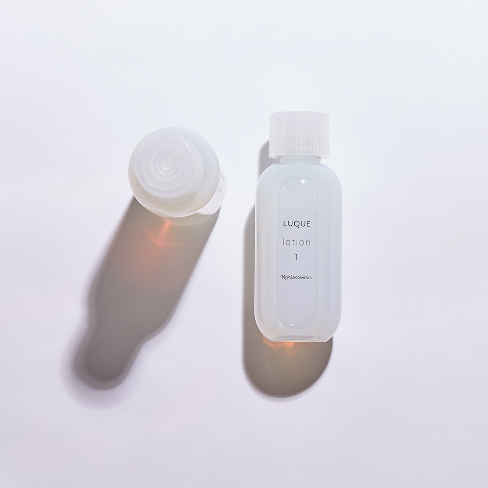 LUQUE Lotion I - toner de fata formulat cu acid hialuronic si vitamina C, care contribuie la echilibrarea pH-ului pielii si la metinerea unui nivel optim de umiditate al acesteia - 210 ml