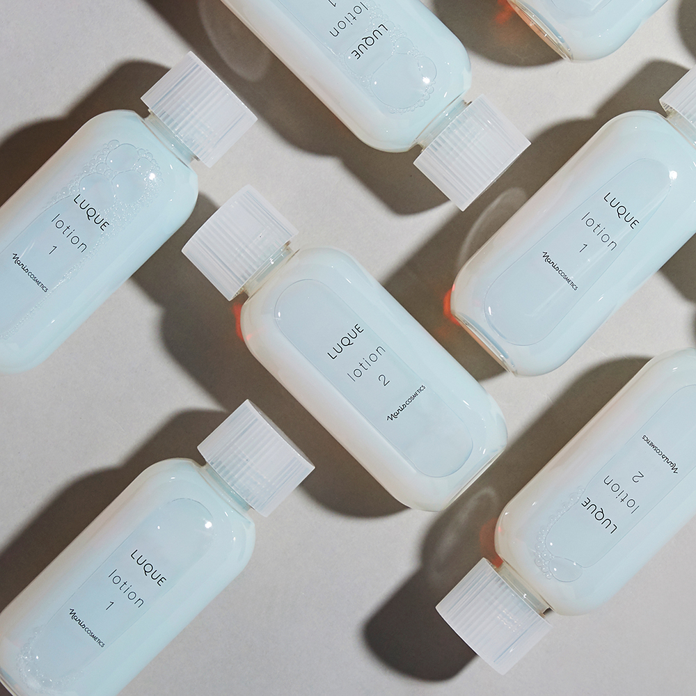 LUQUE Lotion II - toner de fata pentru pielea foarte uscata sau sensibila,  formulat cu acid hialuronic si vitamina C, care contribuie la hidratarea pielii si la mentinerea confortului cutanat - 210 ml