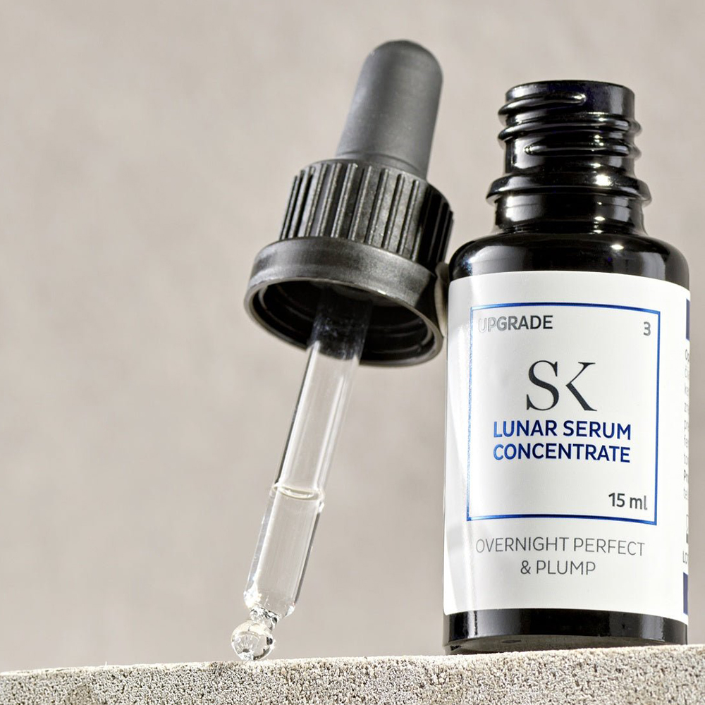 SKINTEGRA Lunar Serum - ser de fata formulat cu acid hialuronic si peptide, care contribuie la hidratarea pielii si la metinerea aspectului neted - 15 ml