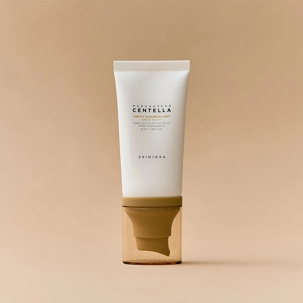 Madagascar Centella Air Fit Suncream Light - Crema de fata cu protectie solara  SPF30 PA++++ Mineral Sunscreen pentru piele sensibila - fara parfum - gramaj 50 ml