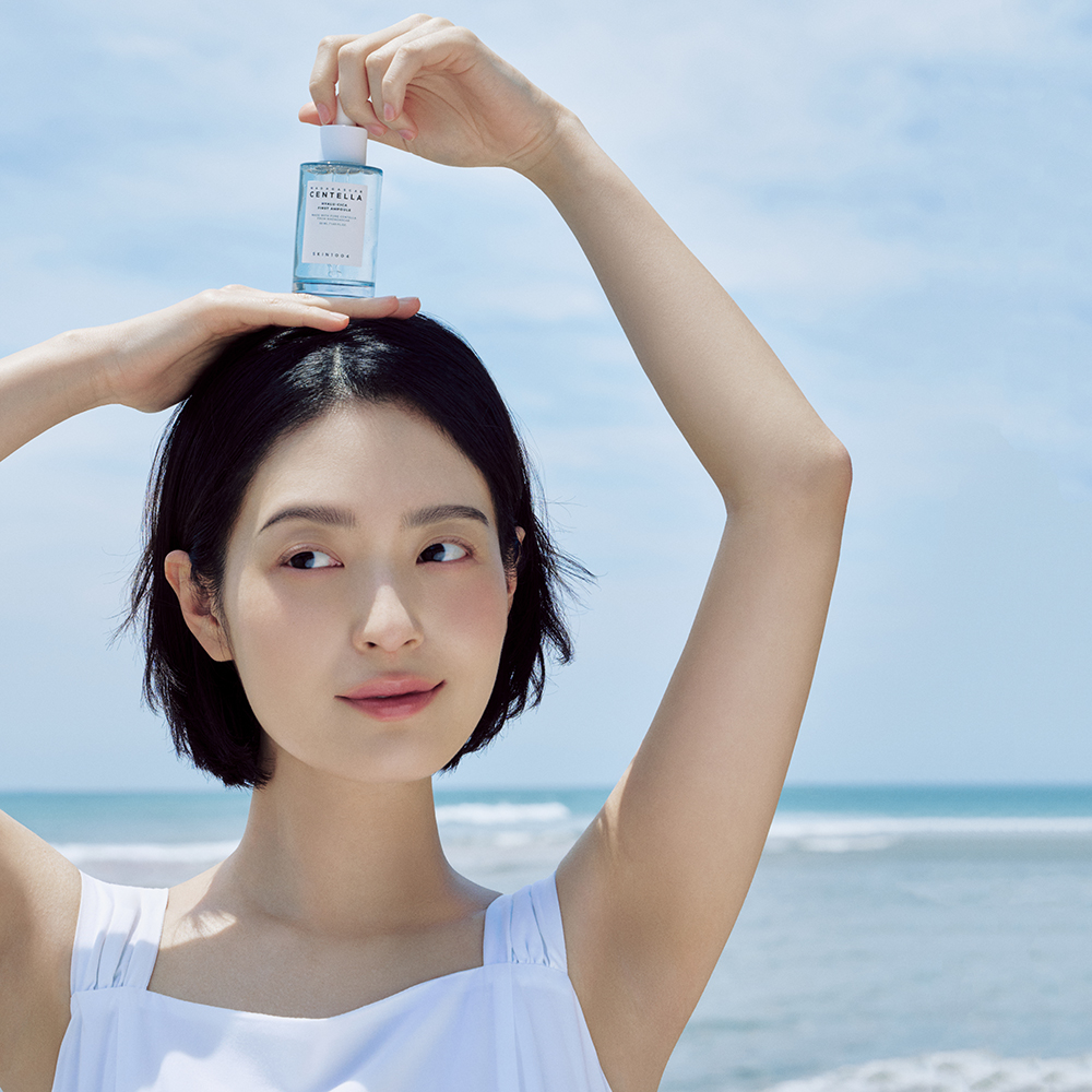 SKIN1004 Madagascar Centella Hyalu-Cica First Ampoule - ser de fata formulat cu Acid Hialuronic si Centella Asiatica, care contribuie la hidratarea pielii si la metinerea confortului cutanat - 50 ml