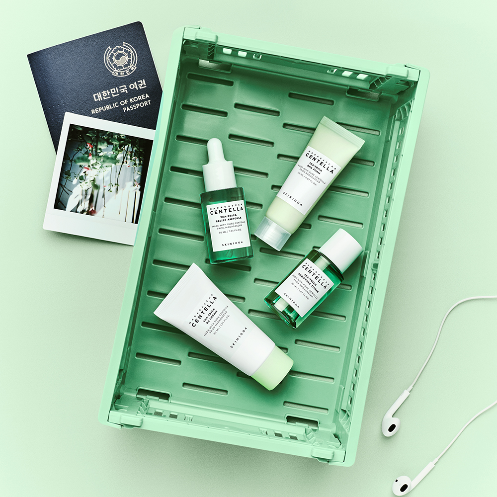 SKIN1004 Madagascar Centella Tea-Trica Travel Kit - Set formulat cu extract de arbore de ceai si Centella Asiatica, care contribuie la indepartarea excesului de sebum si a impuritatilor, la ingrijirea porilor si la calmarea pielii