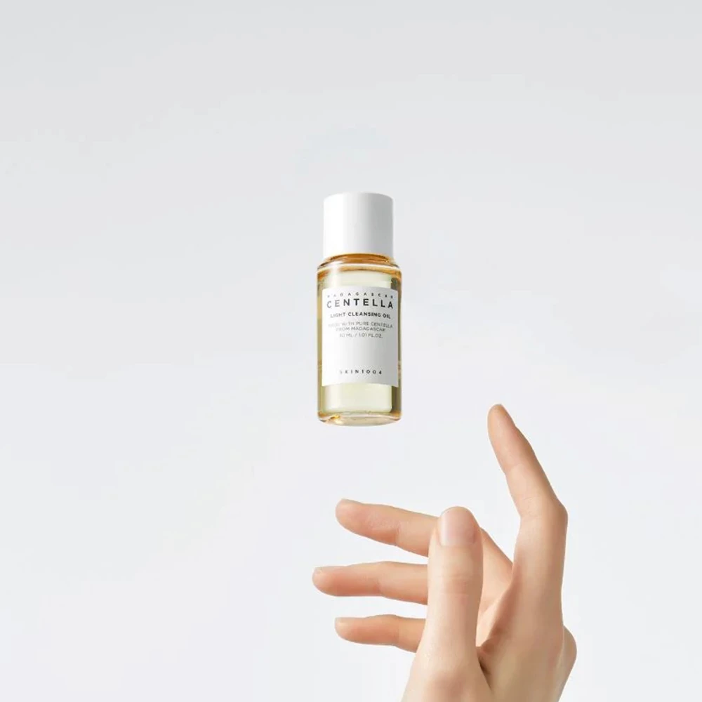 SKIN1004 Madagascar Centella Light Cleansing Oil – Ulei de Curățare cu Efect Calmant, 30 ml | Curățare Delicată și Revitalizantă