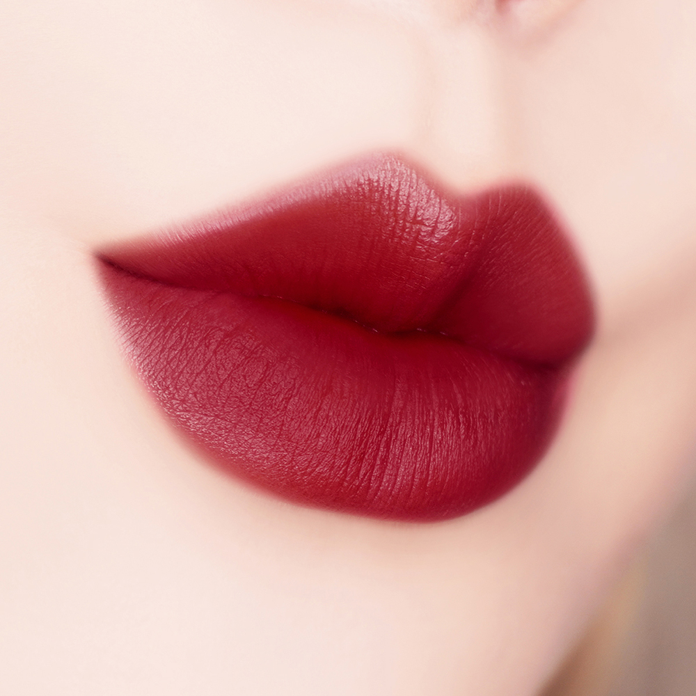 BLACK ROUGE Mara Hot Water Tint - nuantator pentru buze lichid, creat pentru a oferi buzelor o culoare intensa si de lunga durata, cu efect de plumping si racorire, cu fixare rapida in 30 de secunde si rezistent la transfer - 4.5 gr - LV05 Panic Mara