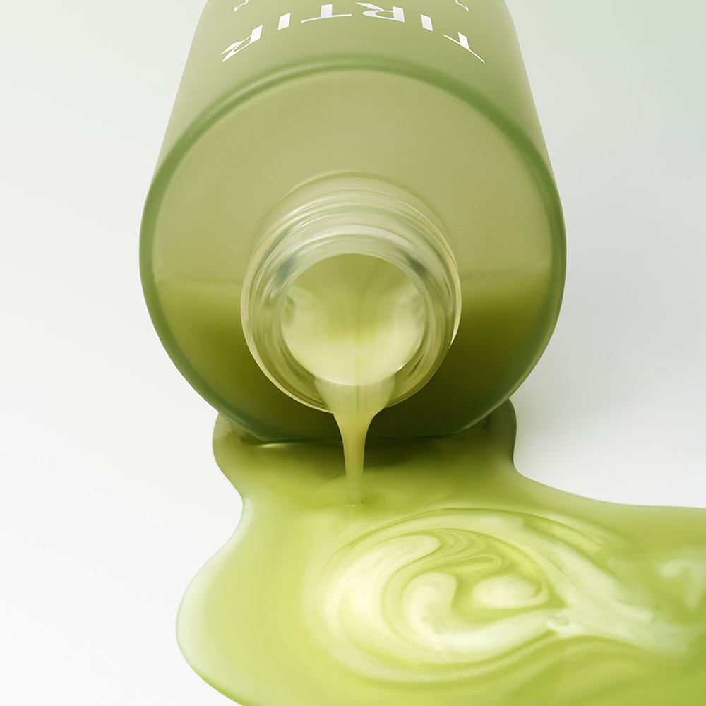 TIRTIR Matcha Dual Serum, 50 ml - ser de fata formulat cu niacinamida si extract de ceai verde, care contribuie la calmarea aspectului de roseata si la uniformizarea tonului si la metinerea luminozitatii naturale a tenului