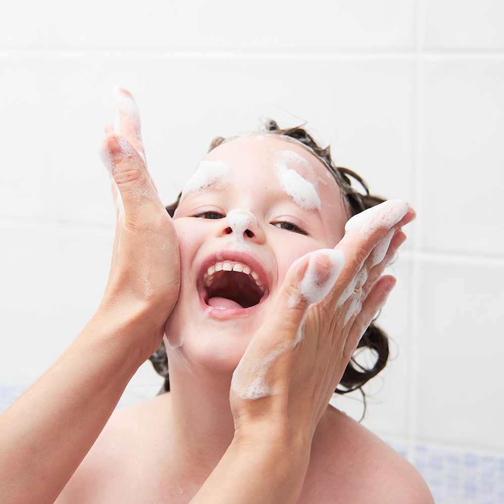 MLE Facial Foam Wash - Spuma de curatare delicata pentru piele sensibila potrivita si pentru copii 150 ml